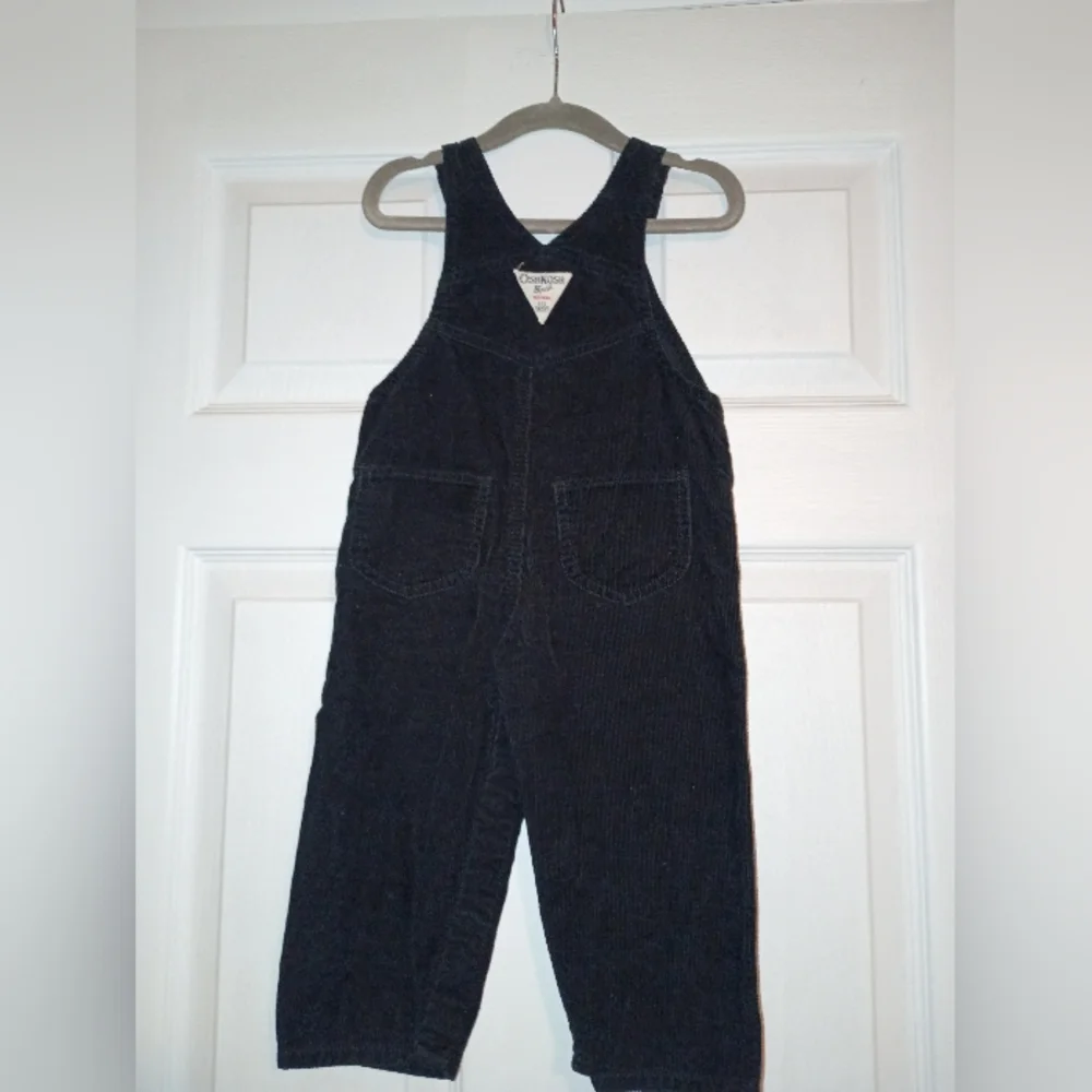 OshKosh B'gosh Toddler Girl Black Corduroy Overalls Size 18 Months